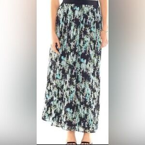 Lauren Conrad • Pleated Floral Maxi Skirt